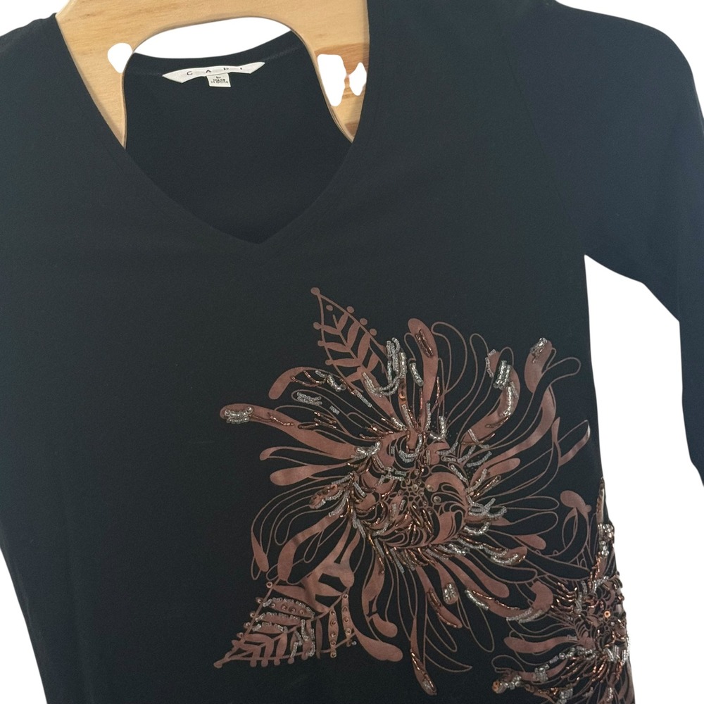 Cabi Embellished Top Floral Applique Long Sleeve V Neck Black L‎ Casual Office